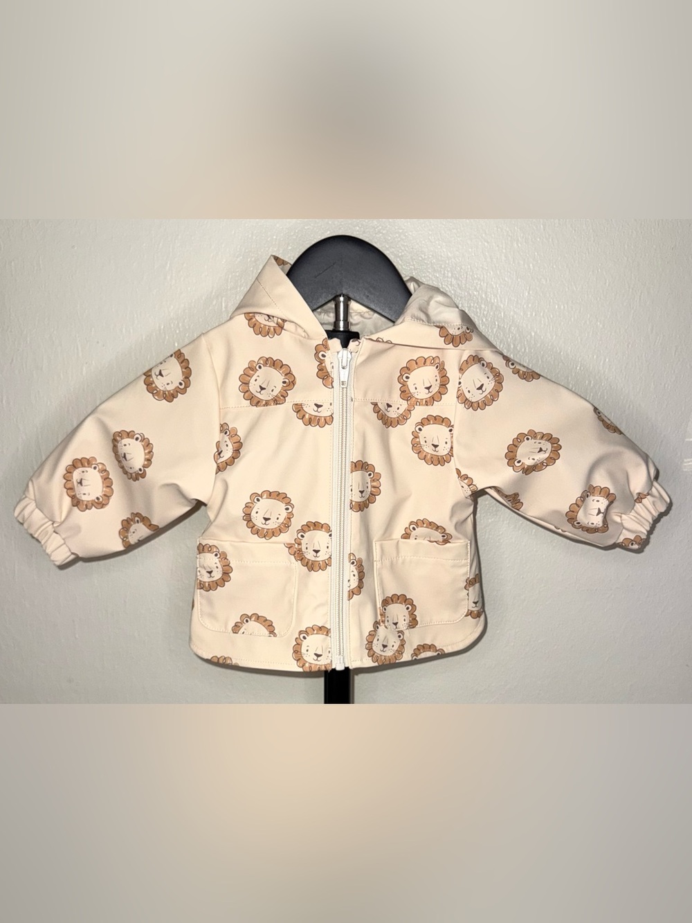 Quincy Mae Lion Print Hooded Raincoat, size 3-6 mos, NWT